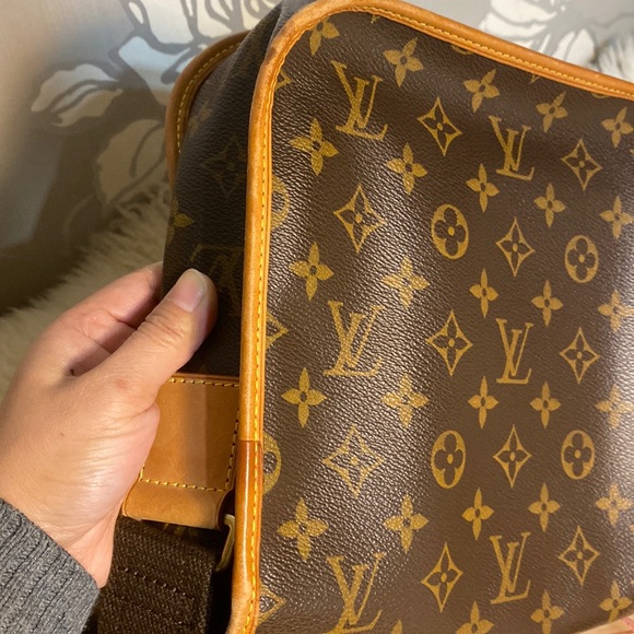 fbpageLuxonlinecanada❌sold out‼️
 Vuitton Bosphore Pm ❤️❤️❤️ - Picture 12 of 17